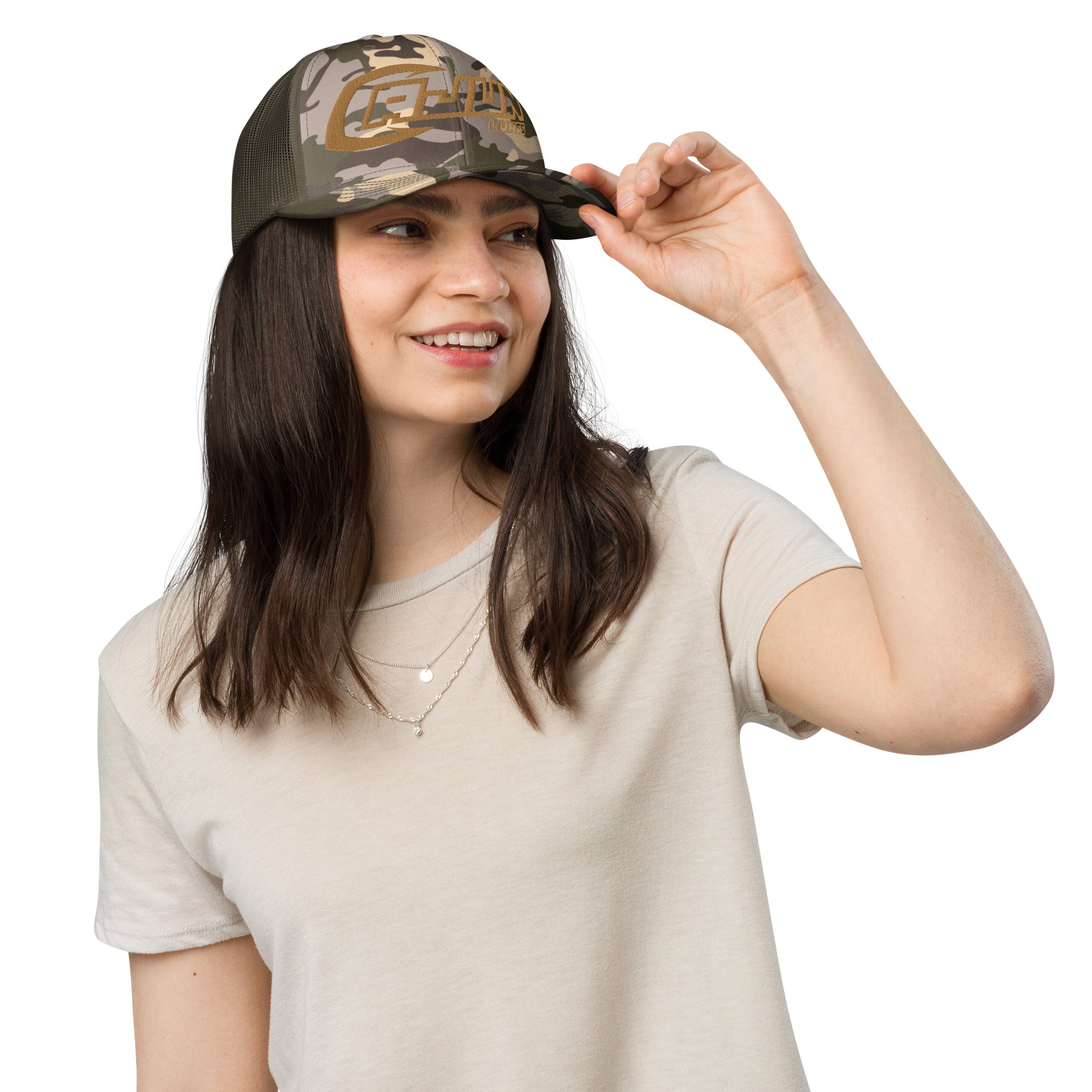 Womens camo discount trucker hat